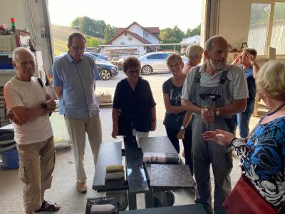 Als 2. Station der j�hrlichen B�rgertour besuchten wir am Di. 30.8. die Firma He� Natursteine in Ober-Beerbach.
