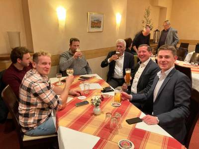 Dem offiziellen Teil schloss sich ein gem�tliches Beisammensein an.