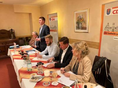 Der Vorsitzende Max Panhans berichtete �ber die Aktivit�ten der CDU im vergangenen Jahr.