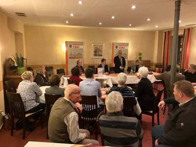 Michael Gahler ist
- au�enpolitischer Sprecher der EVP-Fraktion
- Mitglied des Ausw�rtigen Ausschusses
- Mitglied des Unterausschusses Sicherheit und Verteidigung. 