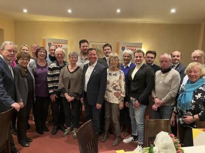 Die CDU-Mitglieder w�hlten Alexander Kreissl mit einem super Ergebnis zu ihrem Kandidaten!