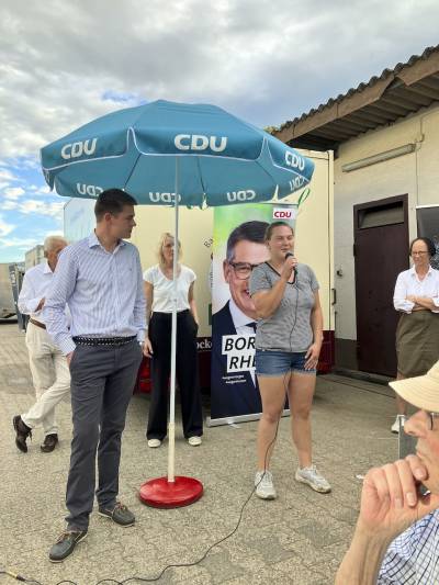 Melanie Jockel warb f�r die lokalen Produkte vom R�derhof.