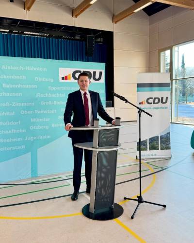 Der Parteivorsitzende Max Panhans er�ffnete den Vormittag mit seiner Neujahrsansprache. Er sprach �ber politische Herausforderungen, die Kommunalwahl am 15. M�rz und betonte das Credo der CDU: ?Nicht alles versprechen, aber das Versprochene halten.?