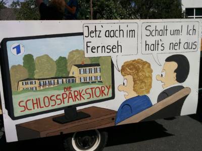 Das leidige Thema Schlo&szlig;park fand sich als Motiv wieder.