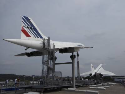 Die beiden �berschallverkehrsflugzeuge Concorde und TU-144 sind die Publikumsmagneten.