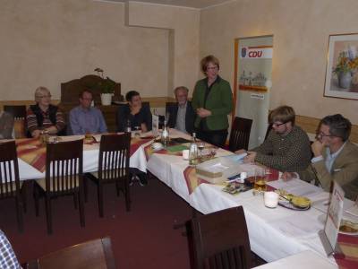 Gru�worte gab es von Karin Wolff, MdL und B�rgermeisterkandidat Alexander Kreissl.