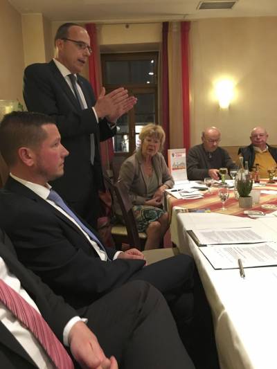 Er ging auch auf die lokalen M�glichkeiten der Pr�vention durch die Sicherheitsberatung der Polizei ein.