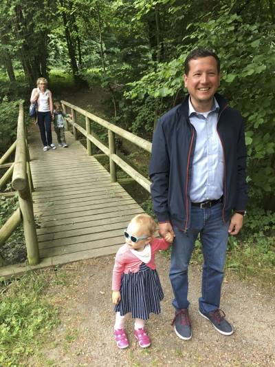 Auch B�rgermeister Alexander Kreissl ist mit der Familie dabei.