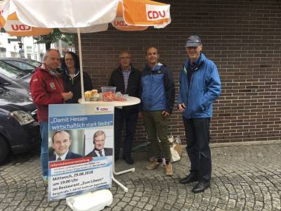 Infostand in Seeheim am Samstag mit Lutz K�hler, CDU-Landtagskandidat.