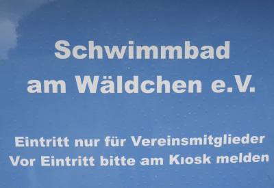 Der Schwimmbadverein war unsere n�chste Station.