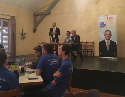 Lutz K�hler ging zuerst auf die f�r seinen Wahlkreis wichtigsten Wirtschaftsthemen ein. Infrastruktur und Wohnen stehen ganz vorne.