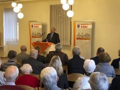 Panhans freute sich den Pr�sidenten des hessischen Landtags Norbert Kartmann als Gastredner begr��en zu d�rfen.