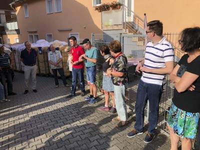 Im Rahmen der j�hrlichen B�rgertour besuchten wir am 19.8. die W�scherei Weicker in Malchen. Dabei erhielten wir interessante Einblicke in den Familienbetrieb mit 24 Mitarbeitern. 