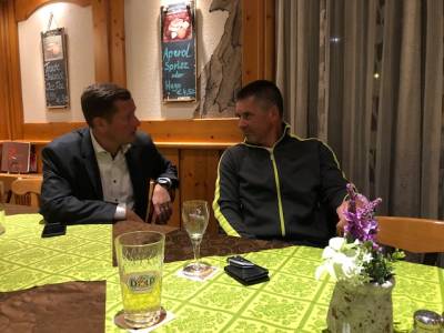 Unter den interessierten Zuh�rern auch B�rgermeister Alexander Kreissl (li.)