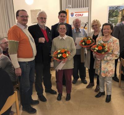 V.l.n.r.: Heinrich Fries, J�rgen Schr�der, Beatrix Fries, Max Panhans, Heinz Schreiner, Birgit Heitland(MdL), Edith Kanthak