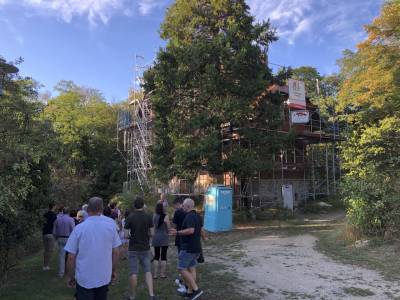 Die letzte Station der F�hrung war die G�rtnervilla, die derzeit restauriert wird.