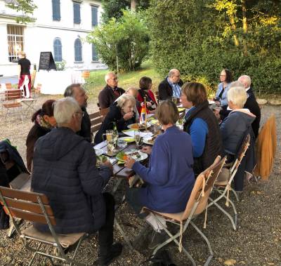 Im weiteren Verlauf des Abends ging der Fokus der Gespr�che zu aktuellen bundespolitischen Themen.