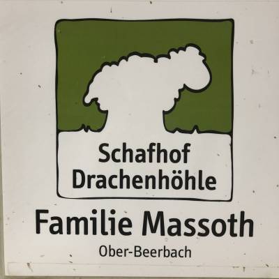 Erster Besuchsort im Rahmen der traditionellen B�rgertour der CDU war am Mo. 23.8. der Schafzuchtbetrieb der Familie Massoth in Ober-Beerbach.